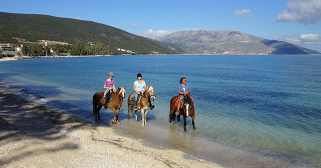 Antia Villa in Metaxata Kefalonia. Luxury villa with swimming pool in Kefalonia near Kefalonia Airport. Villas near kefalonia airport. Villas In Lassi Kefalonia. Luxury Villa near Argostoli Kefalonia. Kefalonia Villa Holidays - Villas in Kefalonia - Luxury Villas in Kefalonia - Kefalnoia Villas To Rent With Private Pools - Kefalonia Villa Rentals and Kefalonia Holiday House